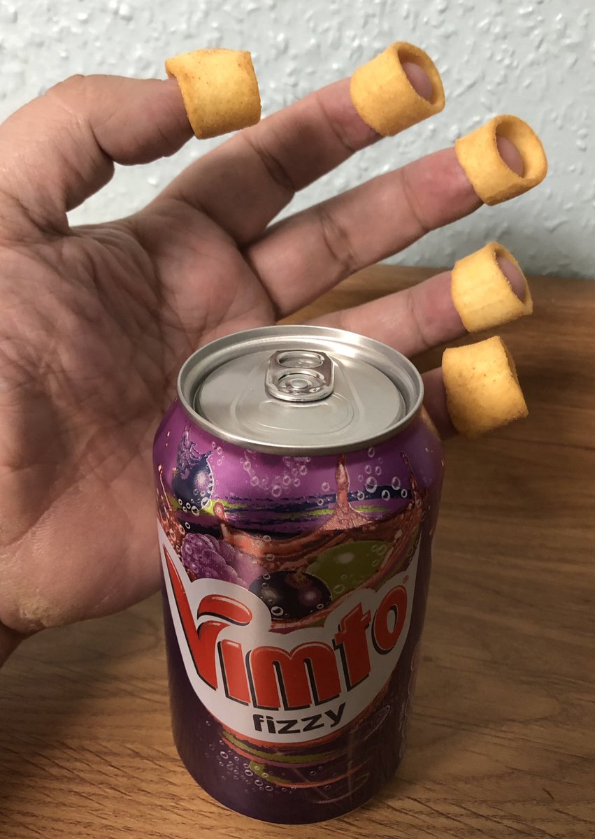 mrphillsteele's tweet photo. So, this is my lunch being a #Nightshifter and Frontline Key Worker in Mental Health. @HulaHoopsUK and @vimto #FrontlineWorking #Keyworkers #MentalHealth #Covid19 https://t.co/FUW45dShZ2