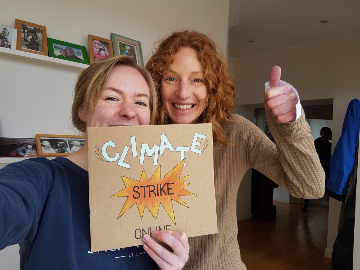 McdiarmidAnna's tweet photo. Taking strikes on the streets to the sofa 💚🌟

#ClimateStrikeOnline 🌳
#DigitalClimateStrike 🌳
#digitalstrikescotland 🌳

@_sycs_ https://t.co/asl6dlgk2b