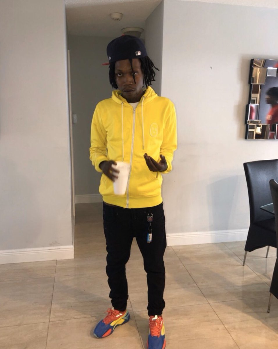 NWMCeeMurda's tweet photo. Never Knew it was gone Turn Out This Way 💰 🏃🏿🦾 #MURDAACEEWROTE OTW🗣🗣 https://t.co/rD3dc8g8rb