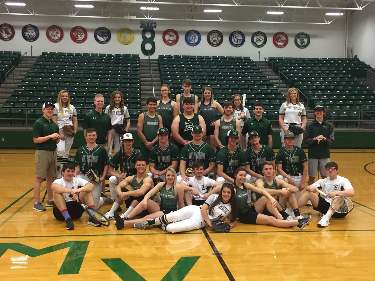 MVHS_AD's tweet photo. Drive by MidMO to see pics of these Senior Spring athletes who aren’t able to compete right now. ⁦⁦@MVHighSchool⁩ ⁦@MtVernSoftball⁩ ⁦@NickSwillum⁩ ⁦@dkilling121⁩ ⁦@BThomasCox⁩ ⁦@MVLadyMtneers⁩ ⁦@CoachTrok⁩ ⁦@MVR5Schools⁩ https://t.co/uO1doGAw8T