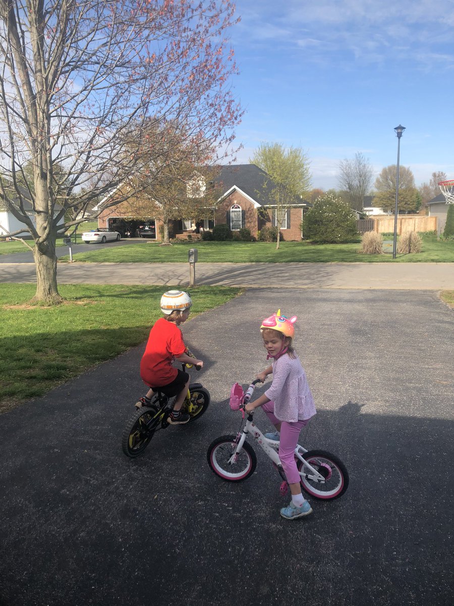 CoachTimmer's tweet image. Peace out people. Spring Break is HERE!! #springbreak2020 #vacationathome #TeamKentucky @DrakesCreekMS @BriarwoodES I love getting out and riding bikes with these two minis.
