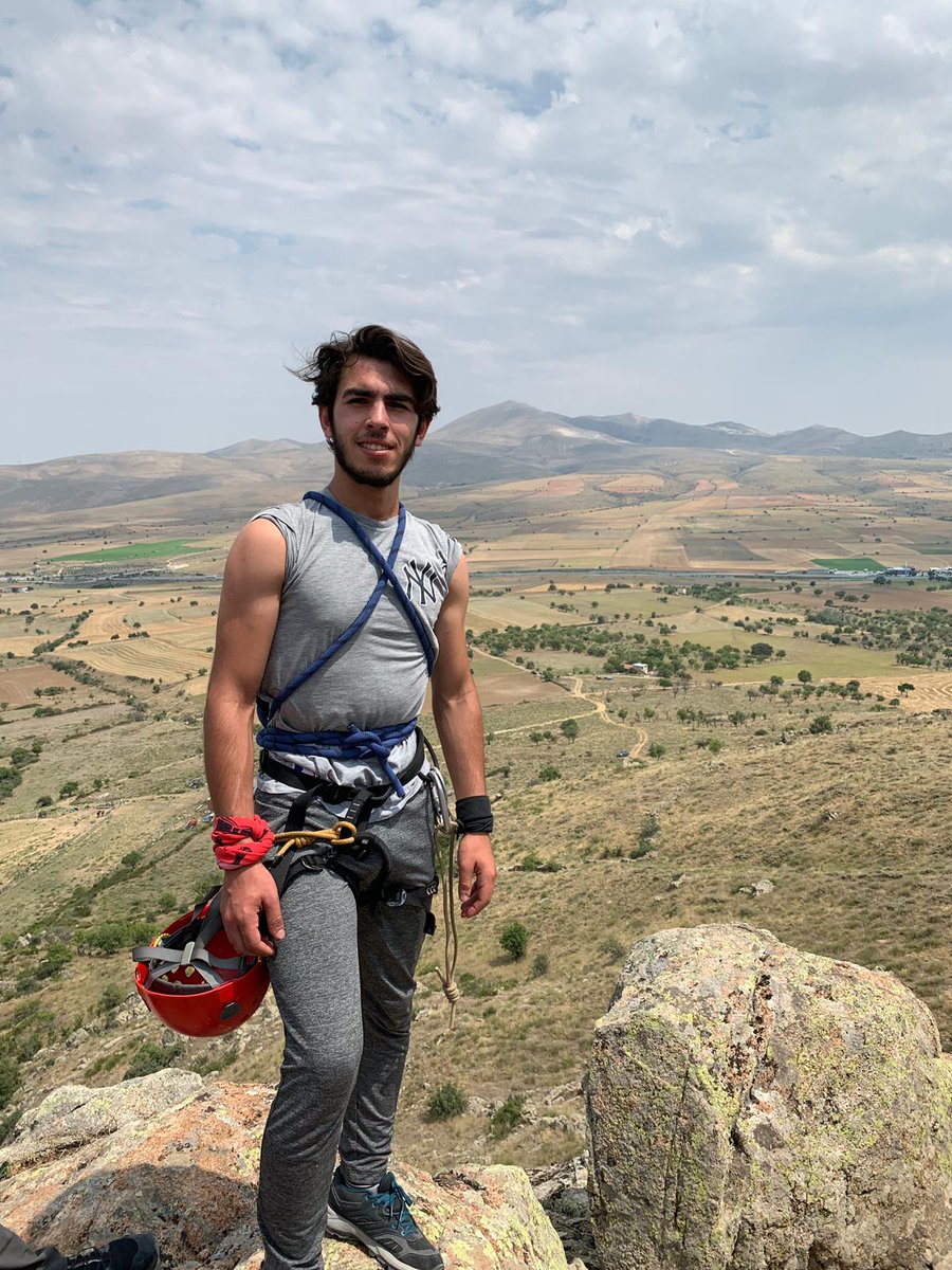 AlprnStr's tweet photo. Özlenilen günlerden #eskişehir #rockclimbing #nobreath https://t.co/49Eg50pX1Q