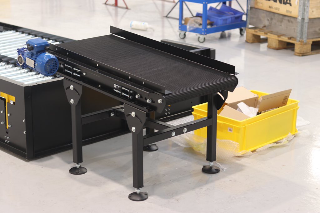 KBRMachinery's tweet photo. Sneak Peak at a little #customconveyor tote accumulation for a robot cell. Ready for controls, pneumatic #balltransfers and #weighscales #poweredrollers #Engineering #EngineeringUK #GBmfg #UKmfgreview #UKEngnews #GBmfg #UKmanufacturing #ManufacturingHour #ManufacturingUK https://t.co/6oQNqewimJ
