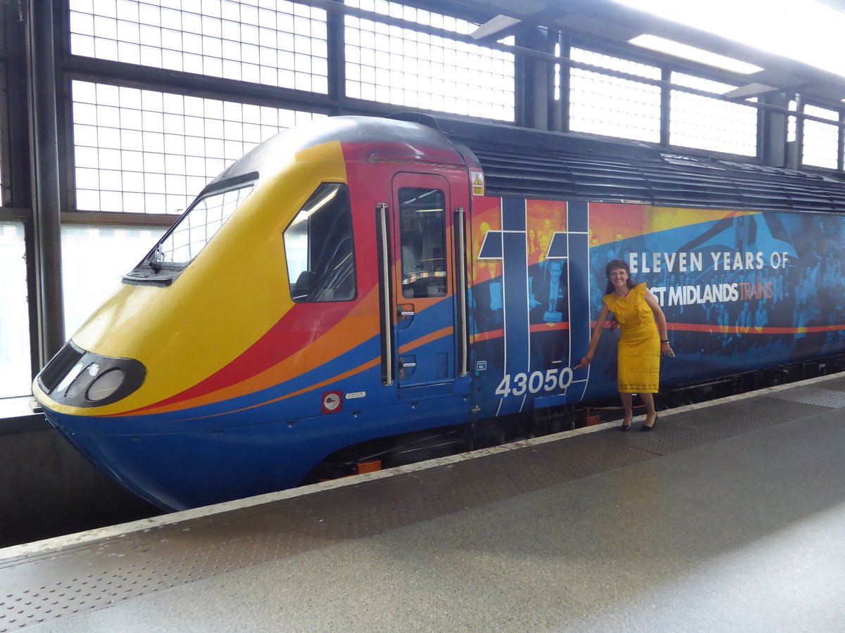 TraceyDagley's tweet photo. From a place of safety I have hope that one day soon I will again be able to enjoy, to feel the smell, sounds &amp; glamour of #railwayfamily #EMR #HST &amp; of course London St Pancras #Iwantmytimewithyou I can only help turn the tide by #stayingathome #waitforme https://t.co/WaeN27Cuxt