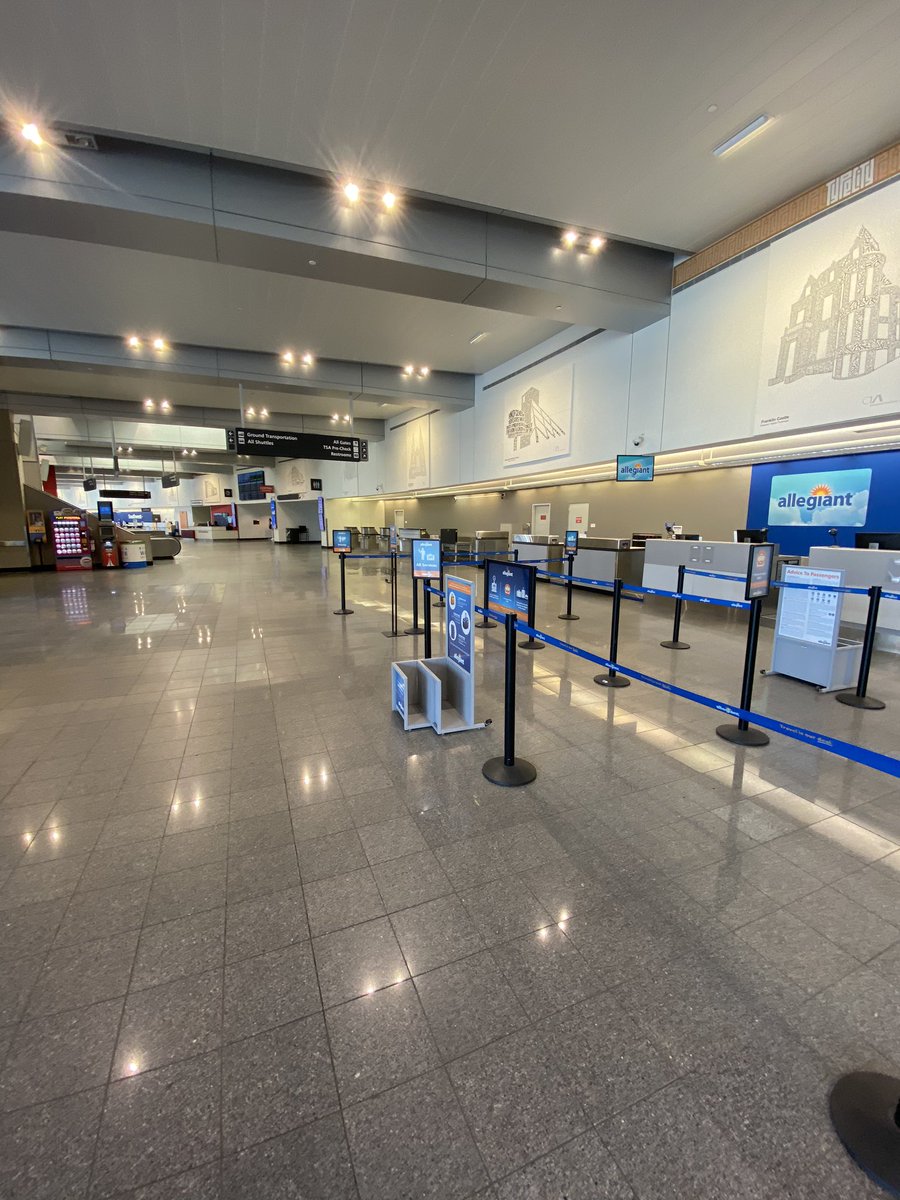 hellholeskates's tweet photo. @alancoxshow Cleveland airport currently https://t.co/xSHLLASqcH