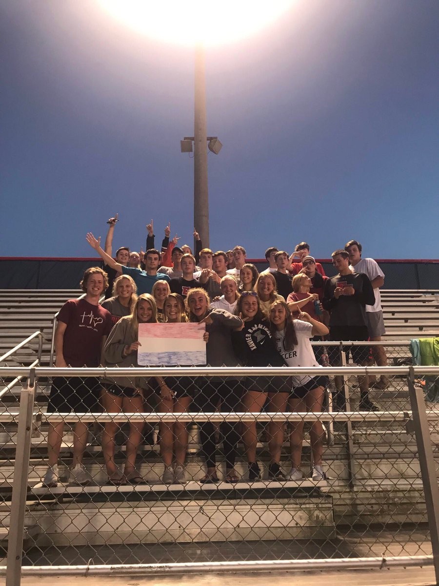 haileyrroden's tweet photo. thank you @EastCentralHS for all the experiences, opportunities and friendships you have given me over these past few years. this ending is bittersweet and i will miss it all ❤️ https://t.co/D94qLILSy7