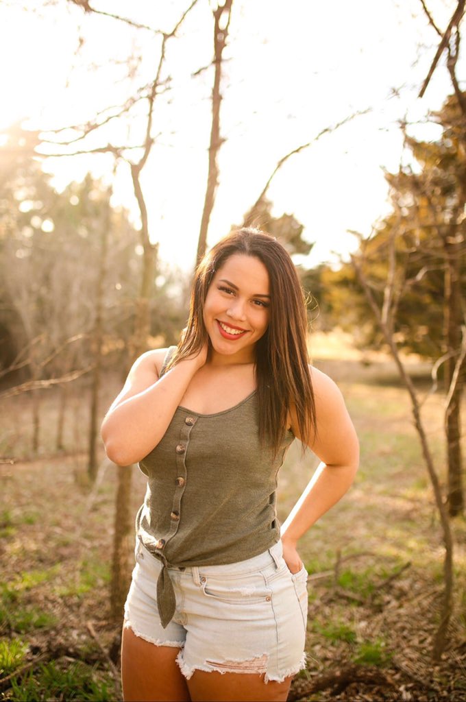 swosuthetaphi's tweet photo. S I G M A S P O T L I G H T
Talea is currently a freshman at SWOSU. Her favorite color is Navy, so she is a true DAWG! She LOVES listening to pop music and kolas are her favorite animal.π #rushsigma https://t.co/78H7t27GFF