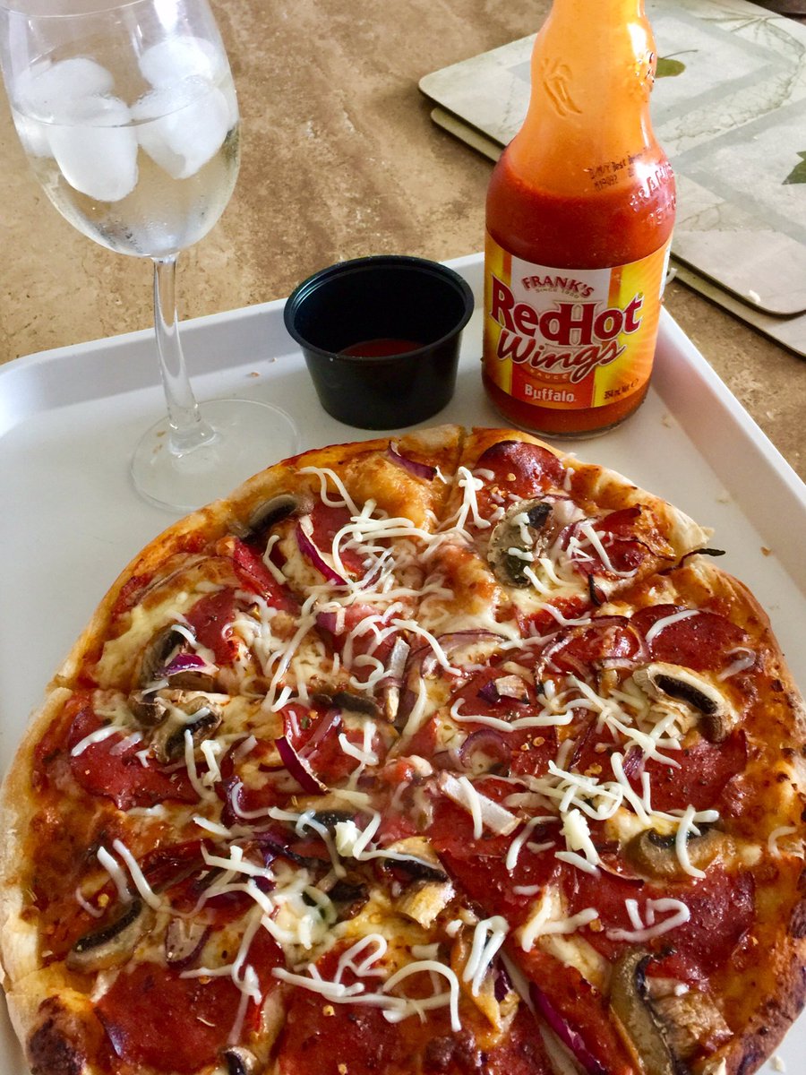 QAssociations's tweet image. My wife’s pizza 🍕 with franks sauce dip. We are on diets next week #peterfa #pizza #ireland