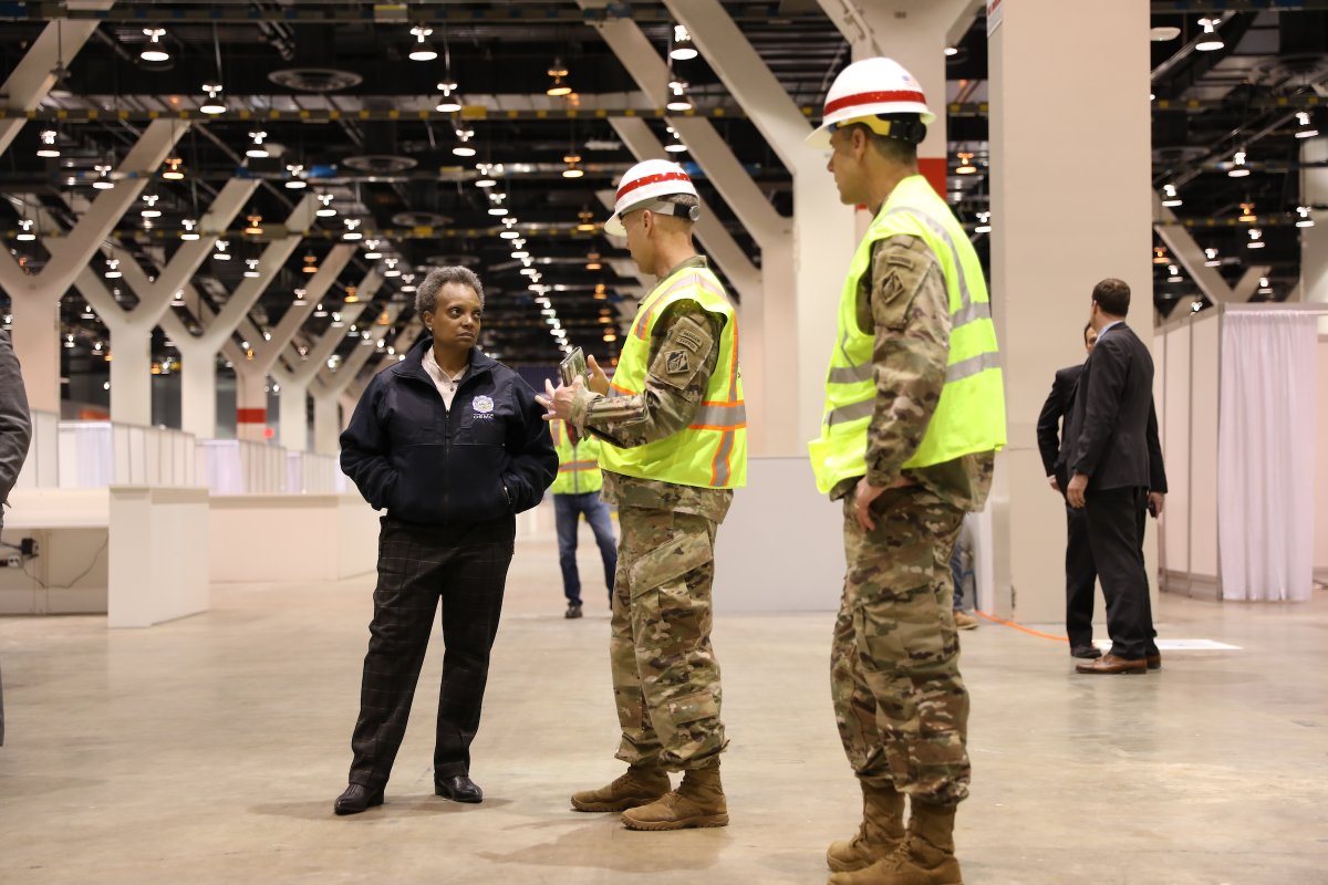 mayorlightfoot's tweet photo. In 5 days, we've constructed 500 patient rooms &amp; 14 nurses stations at McCormick Place, North America's largest convention center, and we have 2,500 more patient rooms &amp; 100+ more nursing stations coming.

Thank you to @GovPritzker, @USACEHQ, &amp; @FEMA for your partnership. https://t.co/Sww8bAXqwf