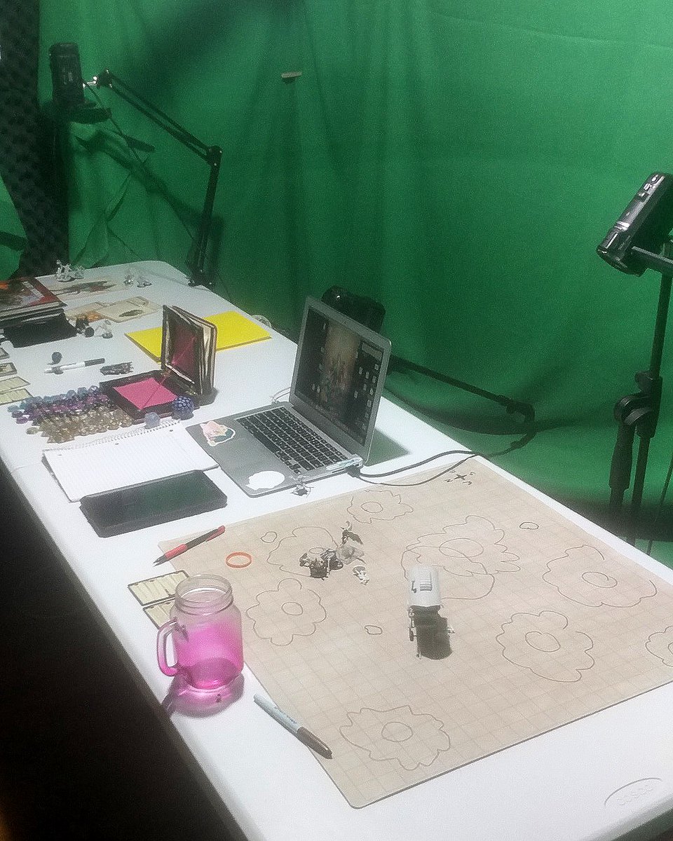 helpactionnet's tweet photo. Dix's streaming/recording studio has now been turned into his #onlinedm office. We know things haven't been easy as we all try to navigate new paths especially when it comes to keeping the games we love alive. If you need help reach out to us! We will do anything we can!
#dnd https://t.co/AcGD6zntUK