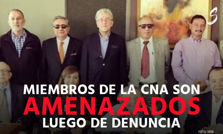 opcionsecuador's tweet photo. 🔴 #URGENTE | Integrantes de la Comisión Nacional Anticorrupción (@CNACEcuador🔍) son amenazados tras publicar en su cuenta de Twitter un listado de proveedores que habrían estafado al @IESSec. #OpciónS se solidariza con la #CNA y su coordinador nacional Germán Rodas Chaves. https://t.co/EdxKRjcXhu