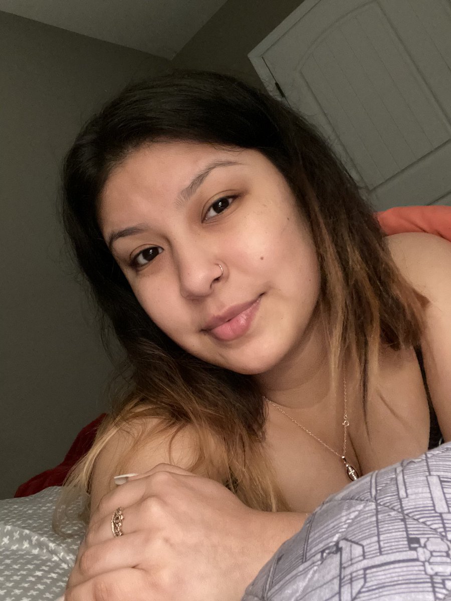 ohgesssyyy_'s tweet photo. lmao soo here’s me w my favorite filter + a no filter so y’all can peep the clear skin 👀🔥🥰✨ https://t.co/LNXNZ0O74c