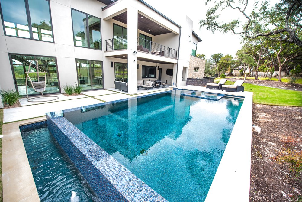 TexasPoolsPatio's tweet photo. Finding your perfect paradise is as easy as venturing into your own backyard. https://t.co/20yM7JZ7ME
