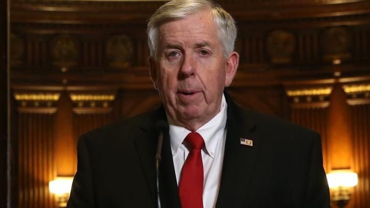 stltoday's tweet photo. Just in: Governor orders all of Missouri to stay home to help slow spread of virus. Order goes into effect Monday. Last through April 24. https://t.co/7wS0QQohHo via @KurtEricksonPD https://t.co/z2HR7bMrbU