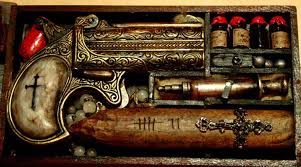 ⚔️ De pequeño temíamos a los monstruos de la oscuridad. Pero la oscuridad esconde más de lo que podemos imaginar.

➖<a href="/MxdPyrom/">Matt</a>
➖<a href="/TheSnarkyCop/">Hank.</a>