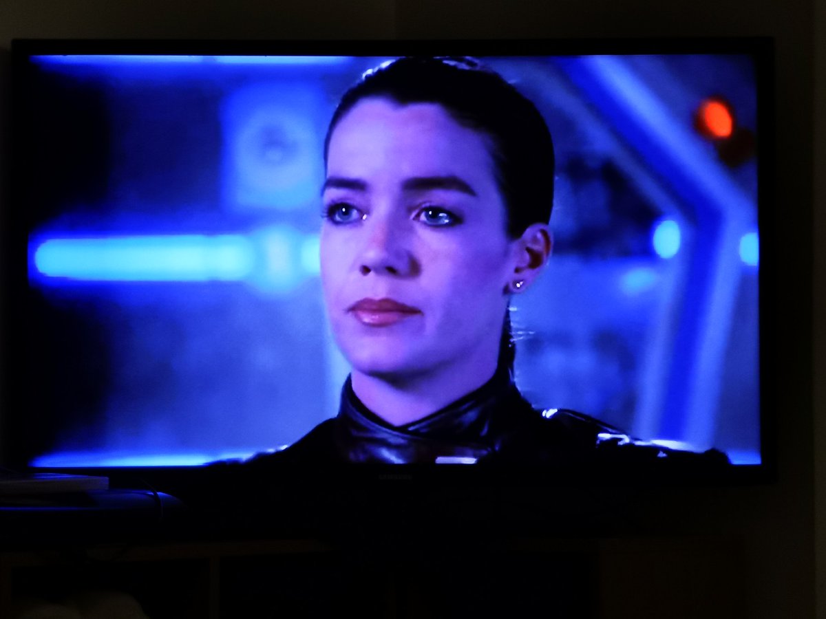 Episode 3 and I'm in love. A nuanced badass women who also cries lady tears? In the nineties? Unbelievable.  #Babylon5  #Ivanova 