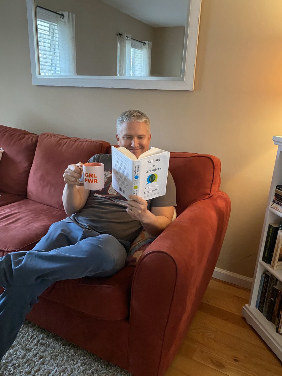 we_are_maple's tweet photo. #maplereads! Bored! Grab a book! What are YOU reading! And yes our principal is rocking some @Gladwell! https://t.co/oNY2onDy04