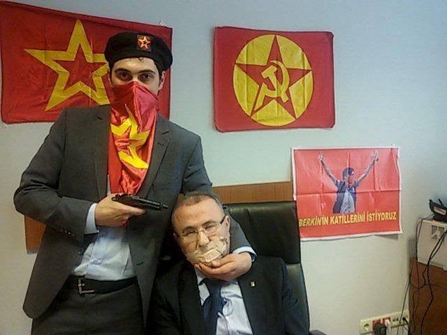 TurkhisHuman's tweet photo. Aga insan açlığa en fazla 14 gün dayanabiliyormuş. #helinbolek 228 gün açlık grevi sonucu ölmüş? https://t.co/Js2tqM66cj