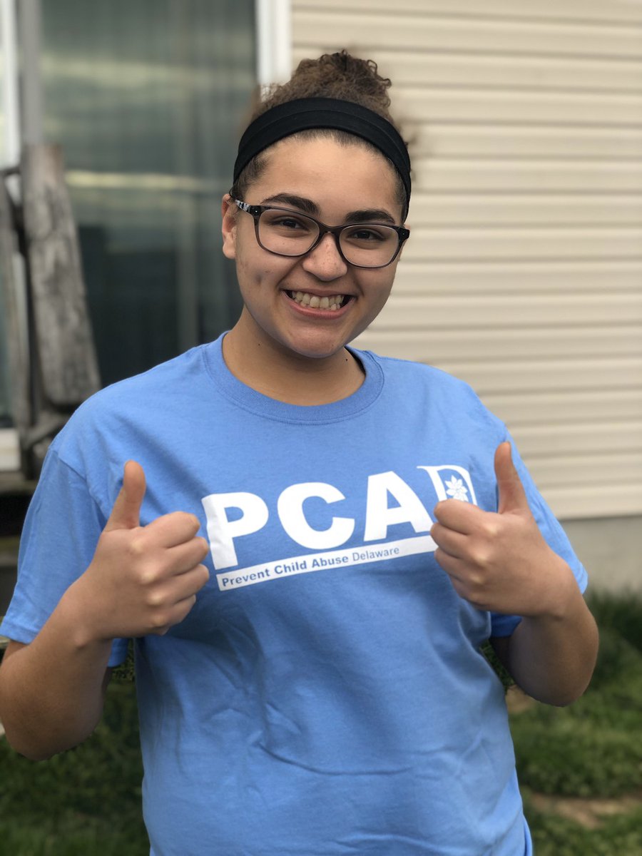 grad_ash's tweet photo. @PCADelaware Supporting Child Abuse Prevention Month with my blue! #wearblueday2020 #greatchildhoods #pcad #wearblueday https://t.co/nk6tRFt5c2