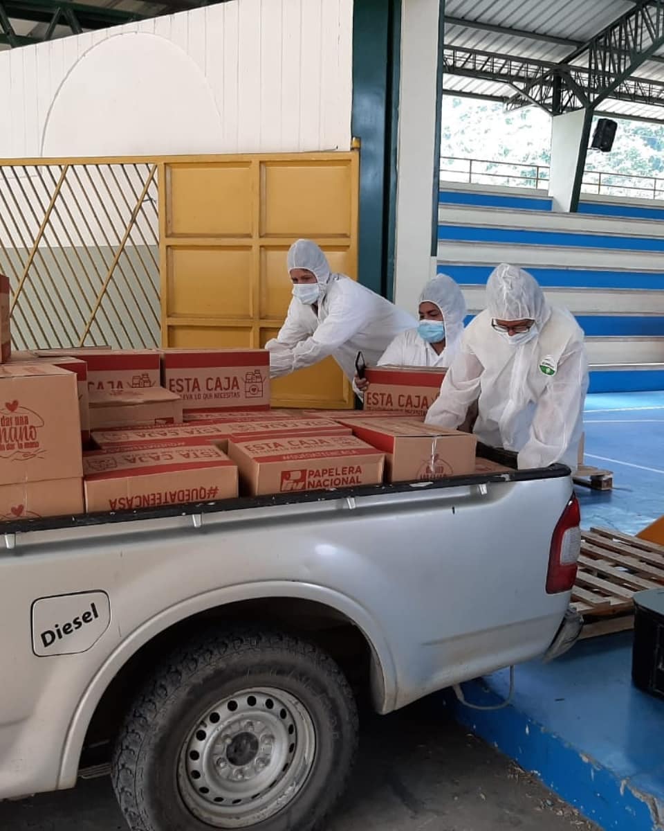 torerasalsera's tweet photo. #TerritorioPorElGuayas
🙌🇪🇨 Colaborando con un granito de arena #GobiernoDelGuayas gracias a todos por sus donaciones... Entrega de Kits de Alimentos 💪🤝
#PorTiGuayaquil https://t.co/9lBZiQKbC5
