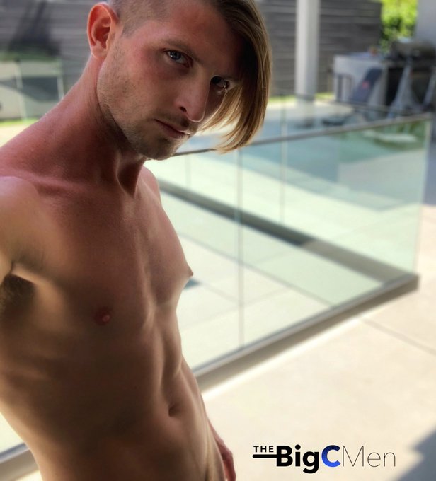 Showing some skin for u all! Hope everyone is having fun today!  Join: https://t.co/UlpcDPKJ1I https://t<a href="/tag/arabianmare"class="tags"><span>#arabianmare</span></a>