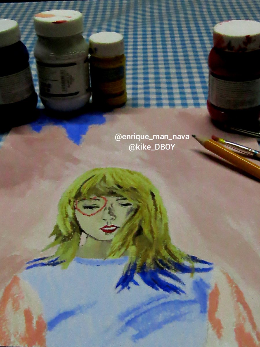 kike_DBOY's tweet photo. Estos días han sido demasiado difíciles, intento relajarme pintando un poco e hice esto💜
La música de @taylorswift13  siempre me calma.
#lover https://t.co/nLP04AinpA