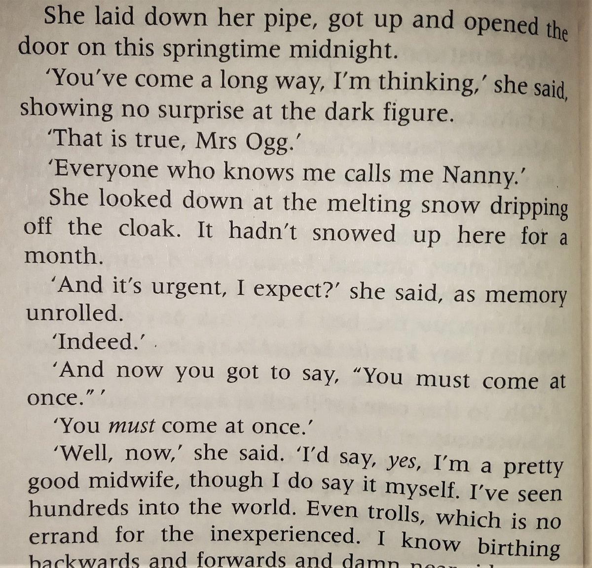 Someone is building a glass clock and they're about to shatter time. Again.Ok, 3 tweets - not too dreadful but there's a ton that doesn't cover. Wen the Eternally Surprised for starters AND Nanny Ogg's exceptional guest spot for example. #ThiefOfTime  #OokClub