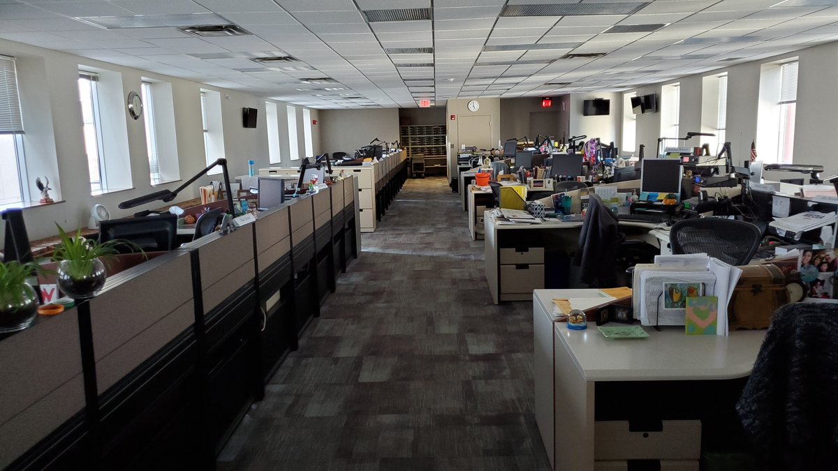 RandyLudlow's tweet photo. Our newsroom may be empty, but our newspaper and https://t.co/LNRCSGI8mS are not. Our journalists continue to work the streets and the Statehouse to provide the information you and your family need. Free as a public service because we want all to be well. https://t.co/j14z2Vzlhd https://t.co/sqrP8PnTJ1