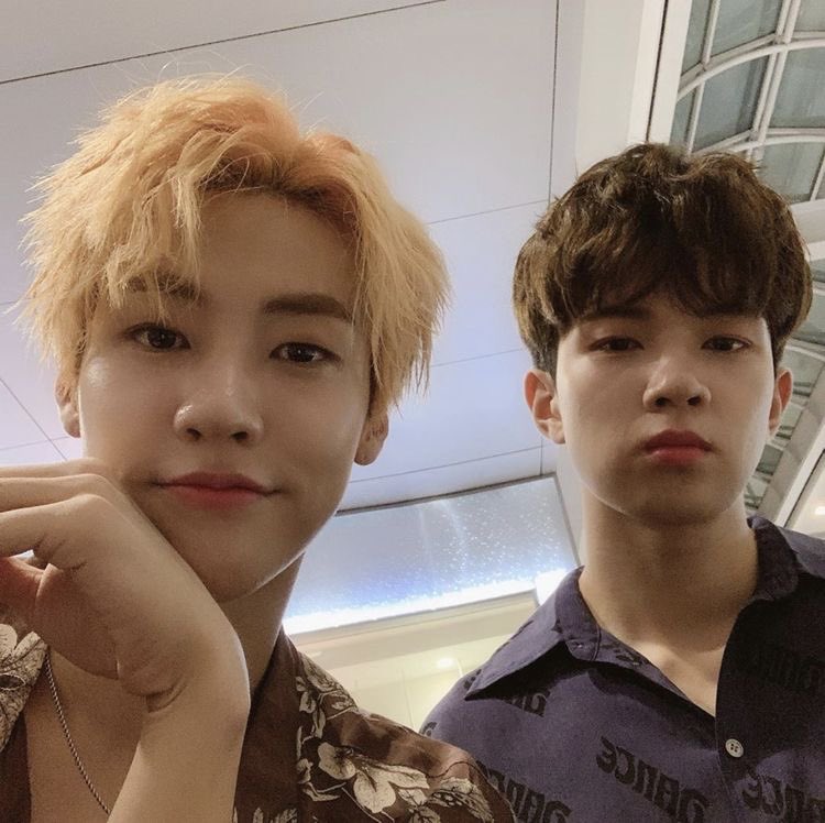 Some photos of Seunghyub and Hweseung that I have saved on my phone: a thread (also feel free to reply with some other ones! )