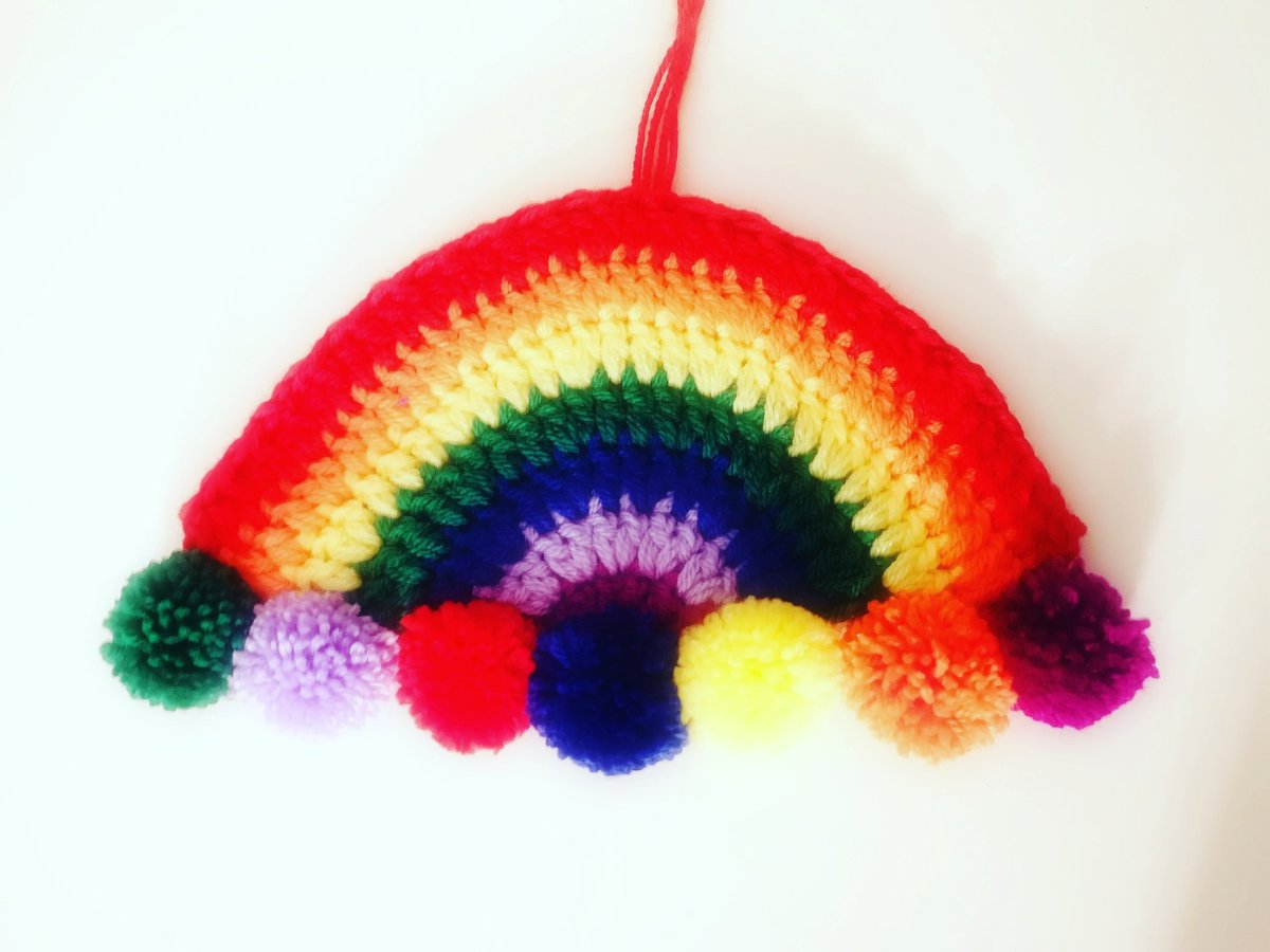 StaceyLoo1980's tweet photo. My #RainbowOfUnity by @Lifesabeach526  I'm in the process of making some other bits for my window so keep your eyes peeled xxxx

#stayhome #staysafe #rainbow #hope #clapforcarers #wegotthis #keeptalking… https://t.co/b1Z7PVhxrU https://t.co/XdjWtbFlHh
