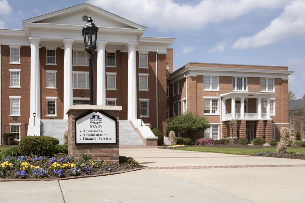 PBINJCAA's tweet photo. Operation SOUTHERN COMFORT: Introduce amateur baseball prospects to warm-weather @NJCAABaseball @Region10Sports programs.

This week’s featured baseball program is the Louisburg College Hurricanes (@LCbaseballnews). #RollCanes #TarHeelState #WhyNotJUCO ⚾️ #NorthCarolina https://t.co/NYypjrX1eI