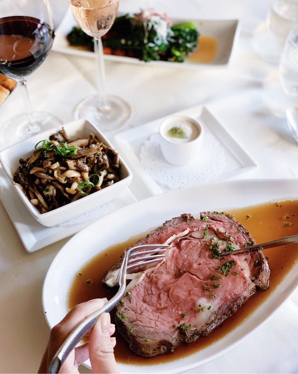 AlexandersCuper's tweet image. 🥩This is the perfect time to bring back the traditional family dinner from days gone by! We are now offering an easy and convenient way for you and your family to enjoy an effortless Prime Rib Dinner.
www.⁠alexanderssteakhouse.com
#AloneTogether #Delivery