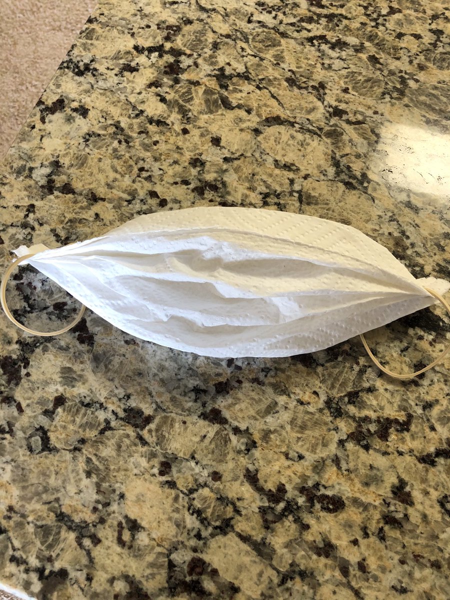 suzannede4's tweet photo. Homemade mask right here...it’s better than no mask. #Staysafe #StayInside #6ftdistance #washhands 😷 https://t.co/WECBVHsnFs