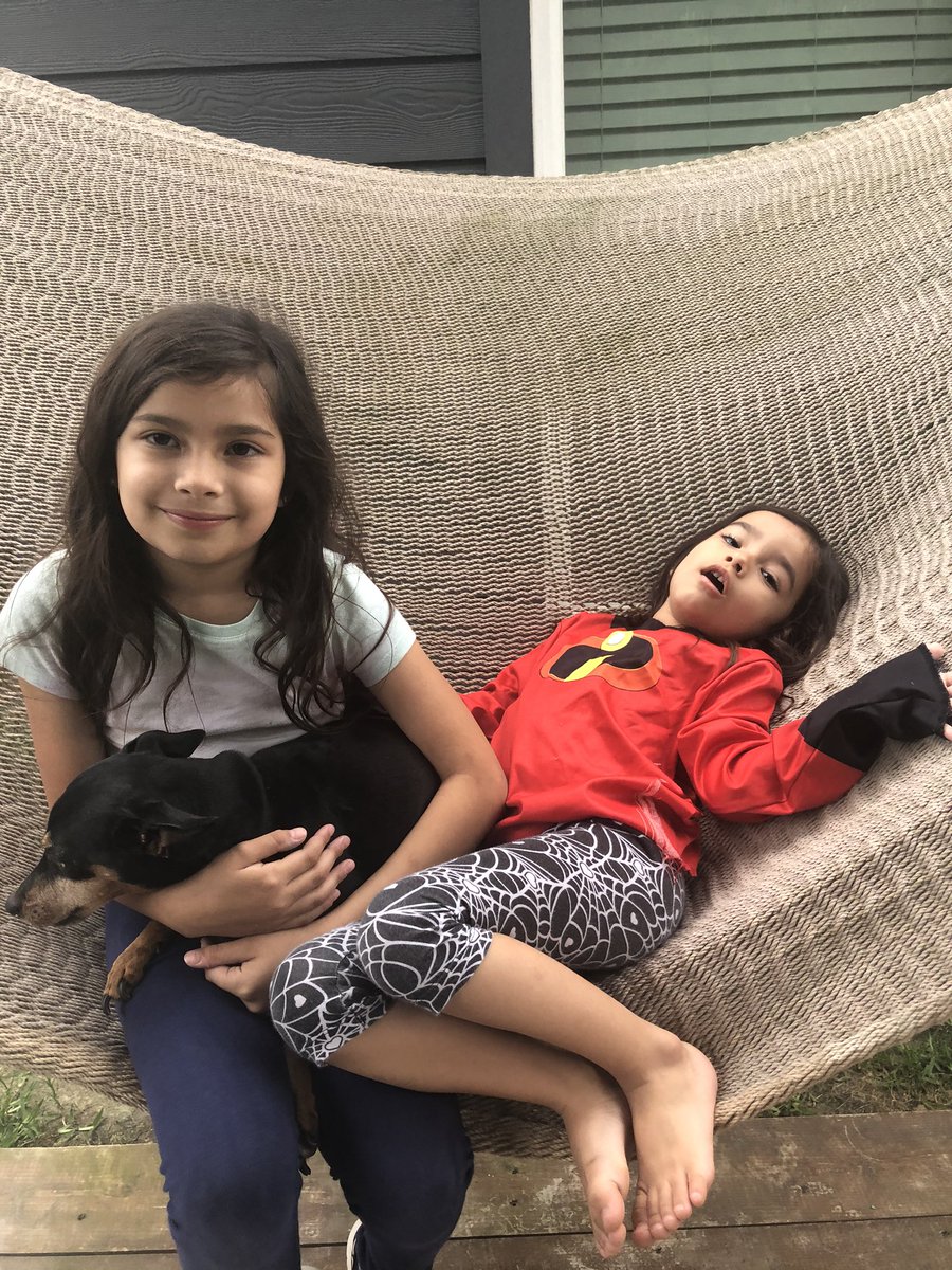 emv884's tweet photo. Jaslynn, Abi and our dog Lulu 💕 Lulu is 11 years old -Jas thought it was very important to let everyone know her age 😆 @HumbleISD_RPE @MsWalker_RPE @MrsPotter_RPE @RPE_Counselors https://t.co/lksyh8wiPV