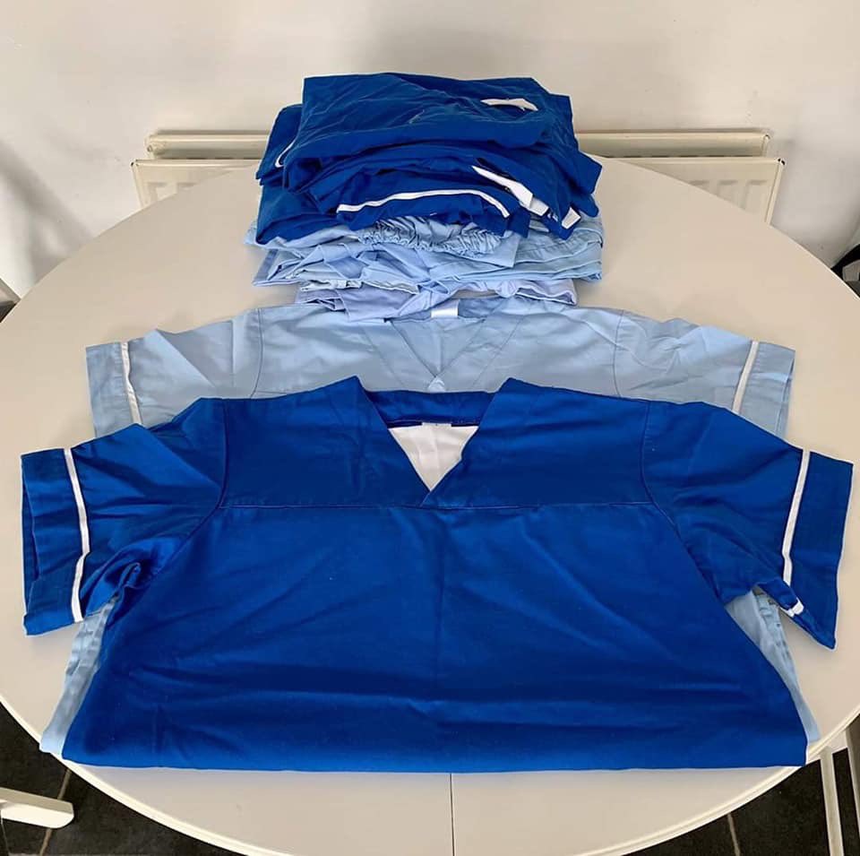 🌟 PLEASE READ 🌟
Today we donated our old scrubs as our nhs are in desperate need. If you have any scrubs you are no longer using please get in touch. #belfast #northernireland #nhs #covidkindness #supportthenhs