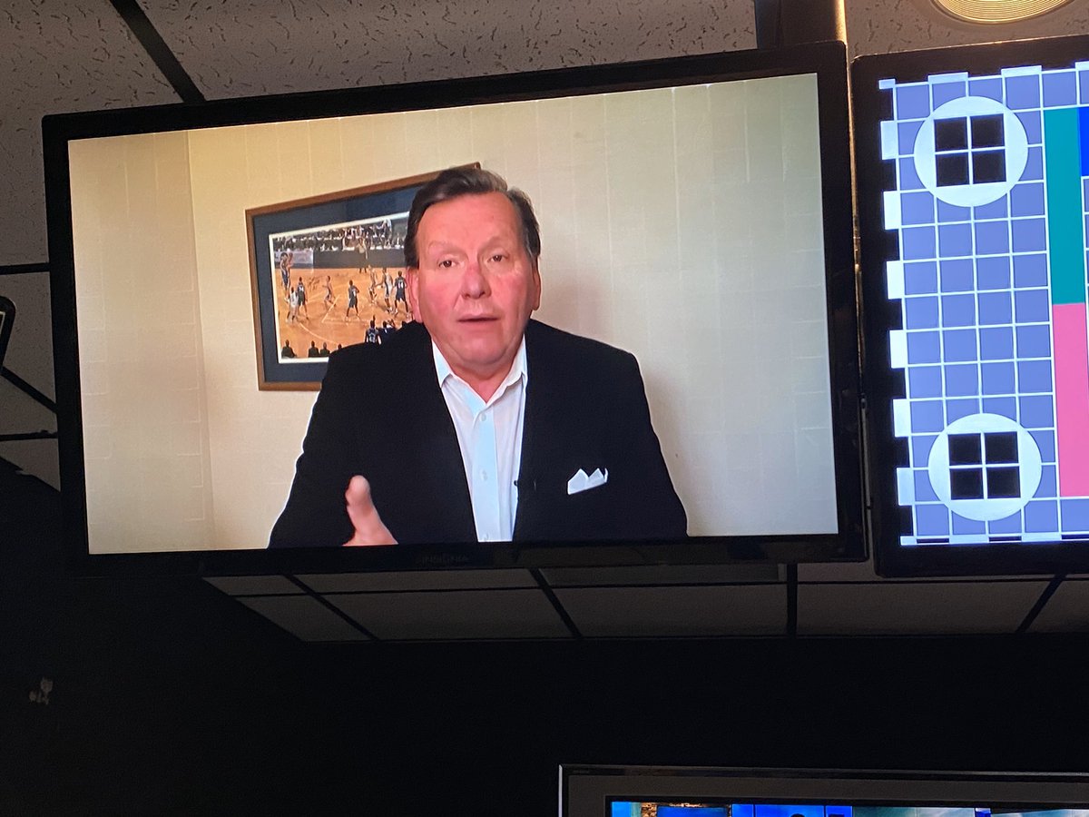 RobertWKYT's tweet photo. Check out the socially distanced @buzzbaker who is also anchoring from home on @CWLexington’s 6:30 p.m. news. #BDTN #HealthyAtHome #TeamKentuckty https://t.co/RN6xWp5thm