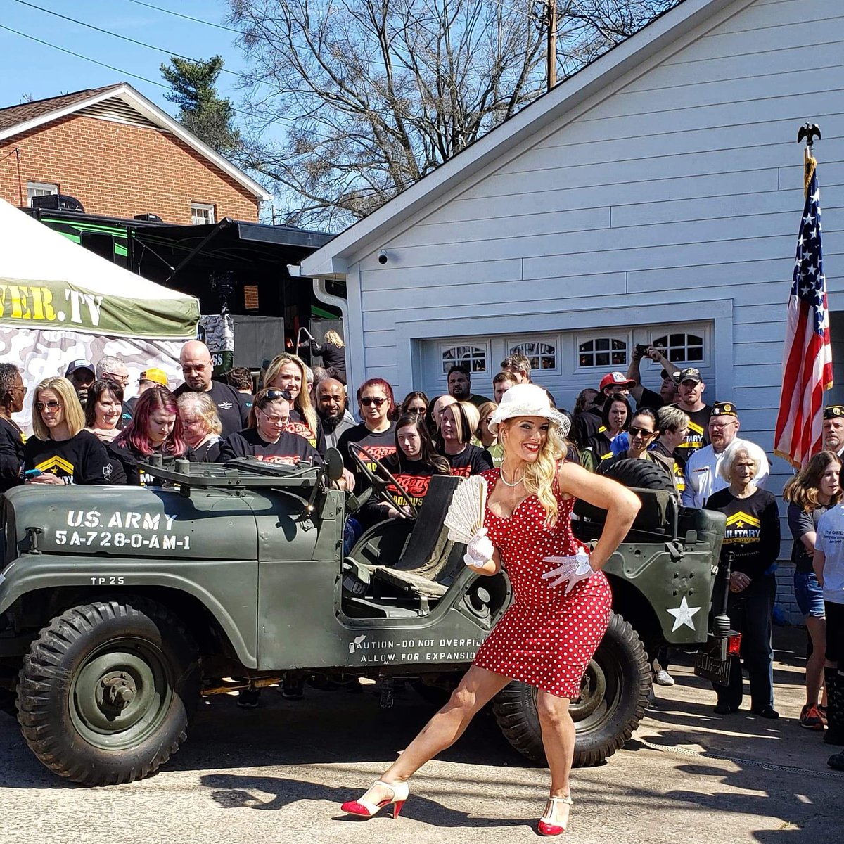 LimitlessMacey's tweet image. 🚨NEW SEASON ALERT YA NASTIES!!!! 🚨📢 

@MilitaryMkover
Lincolnton, NC
 Get ready for a new season of #MilitaryMakeover airing on May on @lifetimetv! Also, join us during the watch parties live on FB at 5pm every Wed &amp;amp; Fri to catch up on some awesome moments!!🍿📺❤🇺🇸