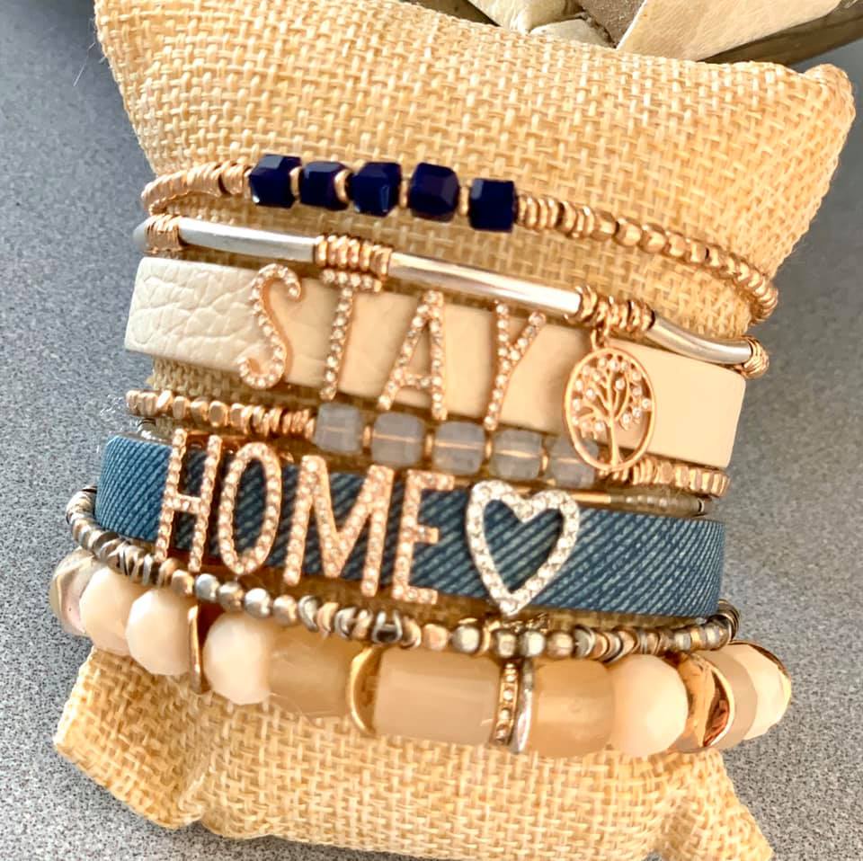 This more stylish version of the CDC's #COVIDー19 advice brought to you by our sisters at the <a href="/Keep_Collective/">KEEP Collective</a>! bit.ly/3bSGzTk