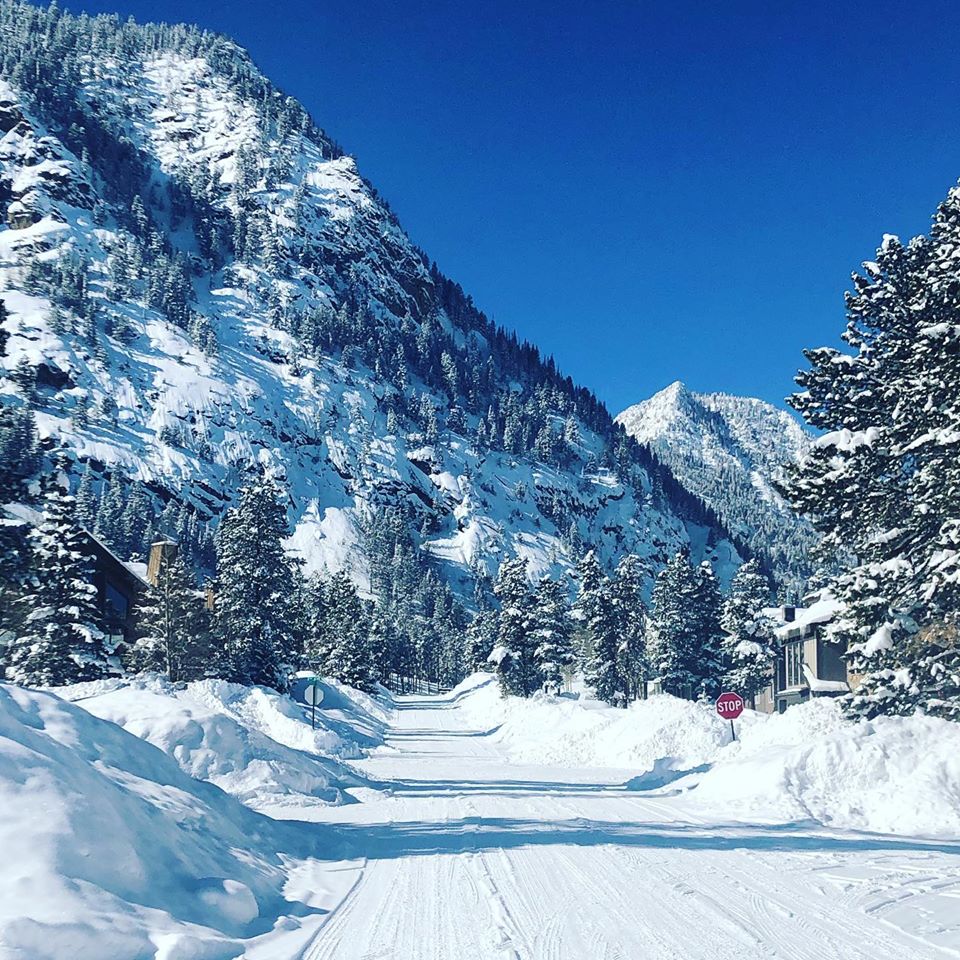 FriscoLodge's tweet photo. Hello from the Rocky Mountains! #Colorado #FridayVibes https://t.co/4DVbAKZ7AQ