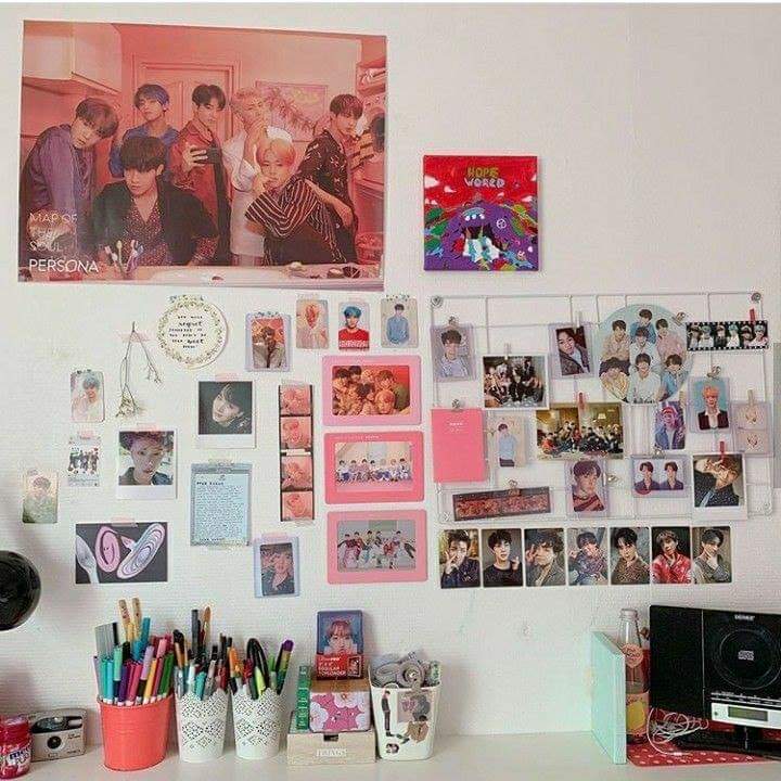 Javiera41460474's tweet photo. HOLA! Soy javi
Necesito fotitos de BTS tanto en blanco y negro como de a color, pueden ser momentos especiales o algo inolvidable, lo que quieran.
Tendré una habitación pronto y quiero decorarla, me ayudan compartiendo, lxs amx😍💜🖤☻
Mientras más armys lo vean mejor https://t.co/dldOHO2RxT