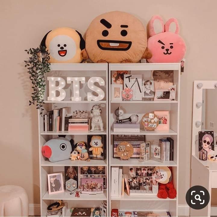 Javiera41460474's tweet photo. HOLA! Soy javi
Necesito fotitos de BTS tanto en blanco y negro como de a color, pueden ser momentos especiales o algo inolvidable, lo que quieran.
Tendré una habitación pronto y quiero decorarla, me ayudan compartiendo, lxs amx😍💜🖤☻
Mientras más armys lo vean mejor https://t.co/dldOHO2RxT
