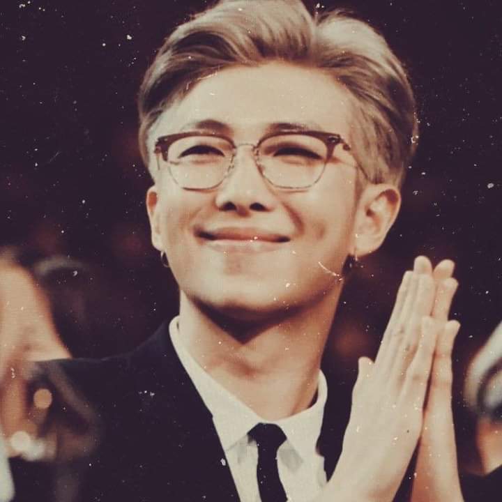 Javiera41460474's tweet photo. Aquí tengo algunas muy bellas y gracias 💜 https://t.co/KdAmBM3jxj