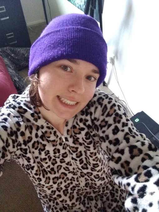 Haven't left this onesie in what feels like forever... #wfh #camgirl https://t.co/fhwTQ3ZlBH<a href="/tag/camgirl"class="tags"><span>#camgirl</span></a><a href="/tag/wfh"class="tags"><span>#wfh</span></a>