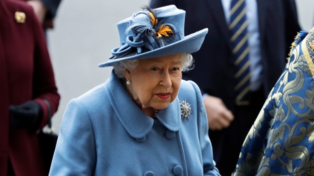 CTVNews's tweet photo. The Queen to issue TV address on coronavirus Sunday night https://t.co/u1LxiO7h6H https://t.co/HmYpLH6XTm
