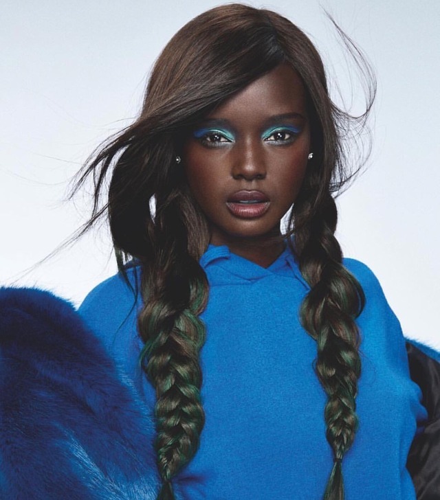 AboutGals tweet media