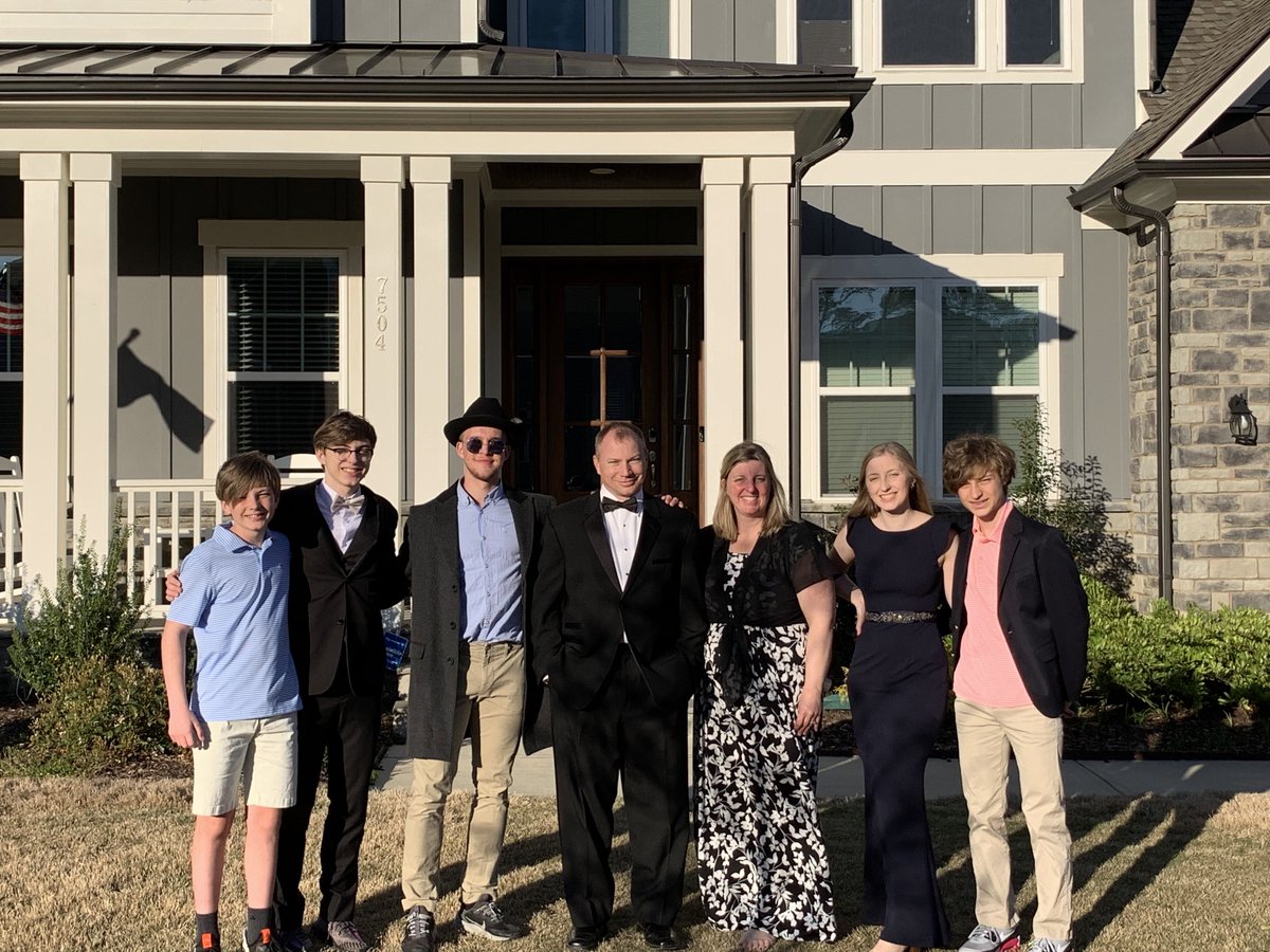 kozakkm's tweet photo. My family will be praying the rosary at 9PM. Praying special for all my @cghsnc students who would have been at prom this evening. We tried to make the best of it. @CGPrayerCRU https://t.co/vxeHauKQba https://t.co/PzOHruQzUG