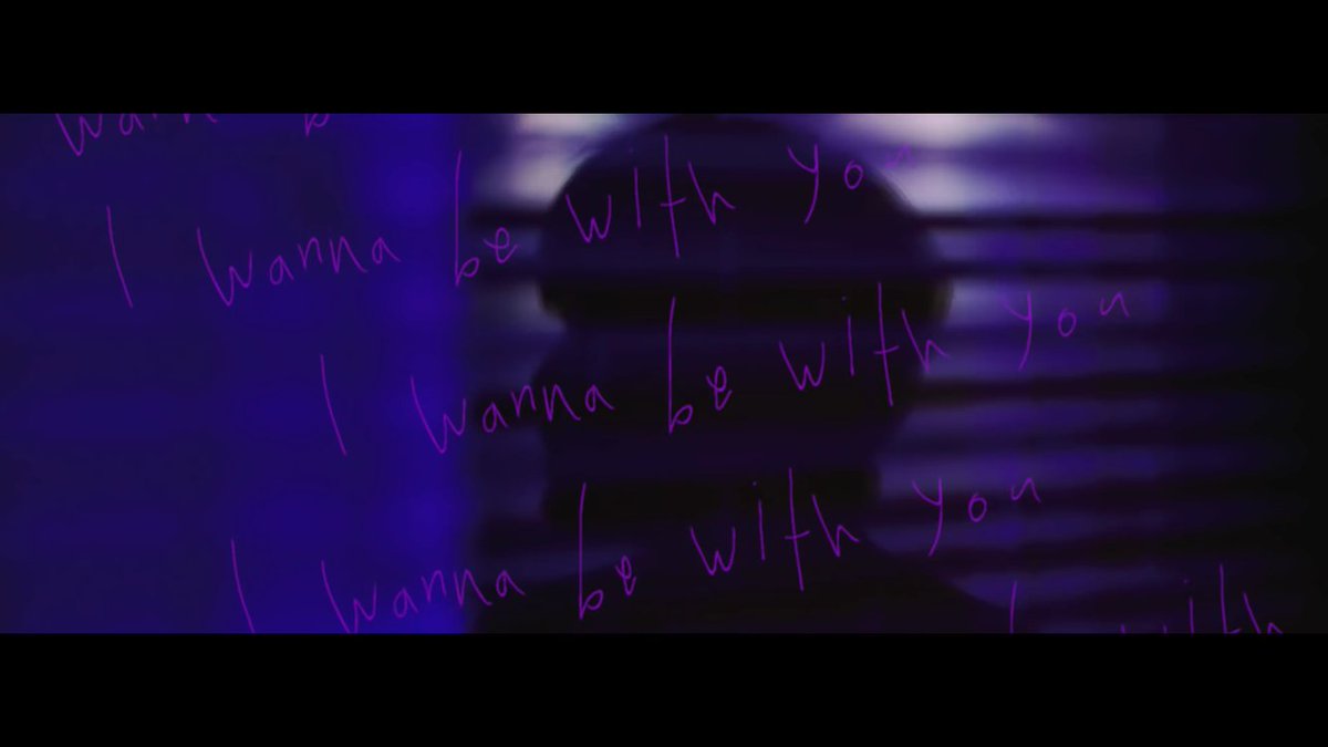 This is sth that I’ll NEVER EVER forget an invisible man with purple lighting and a screen full of “I wanna be with you” also in purple?Gotta love that