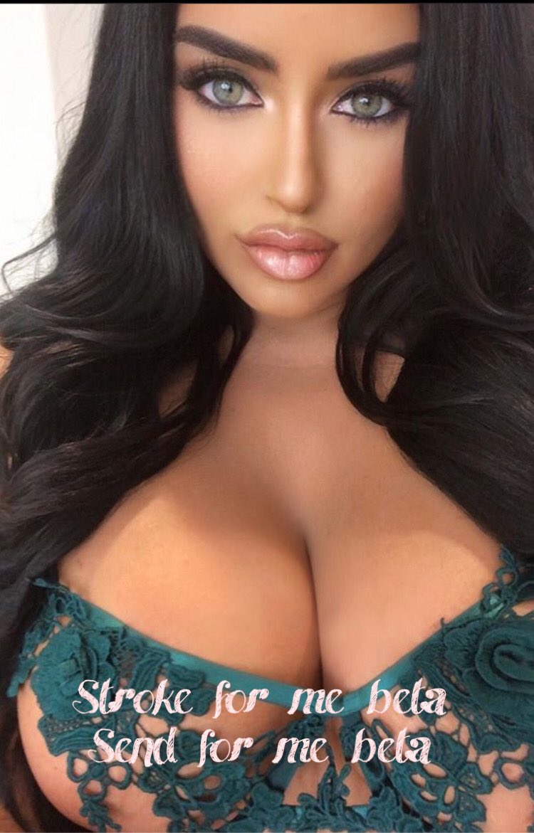 TemptressTyla's tweet photo. A new lock screen for you. Do it. Show your dedication to making me happy. You may say that I am everything to you, prove it. 
#catfishism catfishfindom @subbysquidfor2D @IRTcatfish @RTCupcake @GoldenFan19 @rtcatfish #rtcatfish 
Submit yourself to me. Submission is euphoric😘 https://t.co/iUHfyHaavq