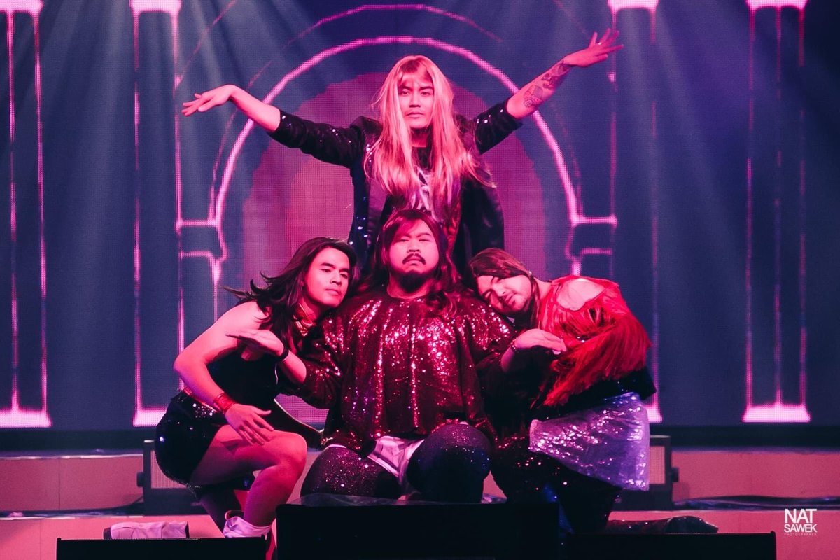 ไม่เคยเจอกันแบบปกติสักที #WhyLive #4แยกปากหวาน อาทิตย์นี้ฝนตกขี้หมูไหล