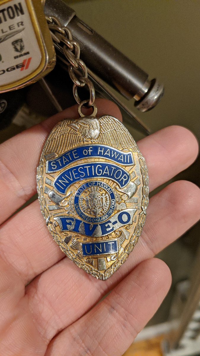 ex1ey5's tweet photo. I watched @HawaiiFive0CBS from the very first episode. Went to Hawaii to visit the filming locations &amp; came back with this that's on my keychain still 💔 Mahalo #H50SeriesFinale #FinalAloha https://t.co/D69cy1xhA3